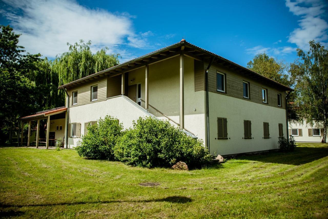 Miedzynarodowy Dom Spotkan Mlodziezy W Oswiecimiu Eksteriør bilde